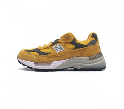 新百伦new Balance 992 复古风格简约经典舒适百搭时尚休闲鞋缓震透气跑步鞋 鞋面采用猪皮革与织物相结合 尼龙网布在拼接工序上极为繁复 彰显质感的同时