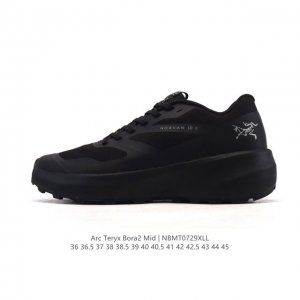 公司级 Arc‘Teryx 始祖鸟 Bora2 Mid 男女同款多功能徒步鞋户外运动鞋，这款Bora2是Bora的旗舰款，低帮设计，数字2说明此款为内外靴可分离