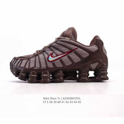 耐克 Nike Shox Tl 男女子运动鞋厚底增高老爹鞋，令机械力学缓震性能跃升新层次。采用透气网眼鞋面和全掌型 Nike Shox 技术，革新演绎经典 20