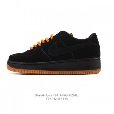耐克 Nike Air Force 1 '07 Low 空军一号含气垫 低帮 小白鞋 百搭厚底增高休闲运动板鞋。柔软、弹性十足的缓震性能和出色的中底设计，横跨复