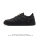耐克板鞋 生胶米白 复古板鞋j.Crew X Nike 联名 Killshot Ii Leather 男女休闲复古运动鞋。采用米白色皮革制作鞋身，大号swoos