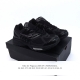 120 耐克Nike Pegasus 2005 复古运动休闲低帮跑步鞋 厚底增高老爹鞋。Pegasus 2005 于 2005 年中期首次亮相。 从视觉上看，这