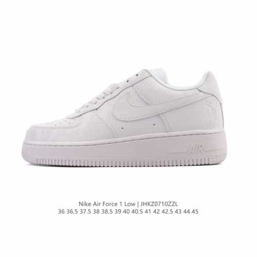 真标 耐克 Nike Air Force 1 '07 Low 空军一号含气垫 小白鞋 低帮百搭厚底增高休闲运动板鞋。柔软、弹性十足的缓震性能和出色的中底设计，横