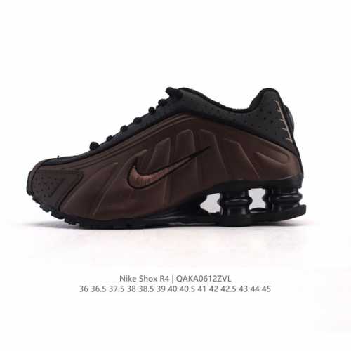 新品 耐克 Nike Shox R4 科技感运动鞋。金属质感鞋面 + 超大气柱 球鞋！Nike Shox R4上脚超炫酷Nike Shox R4十年经典鞋款，复