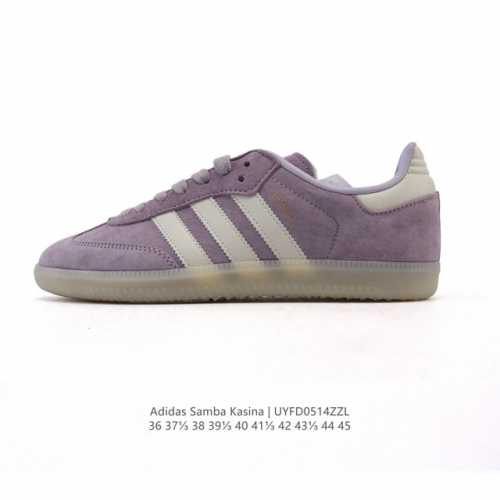 阿迪达斯Kasinaxadidasoriginalssamba联名桑巴训练鞋 三叶草 休闲运动板鞋 T头鞋，以简约大方的造型设计,没有过多的装饰和图案，显得非常