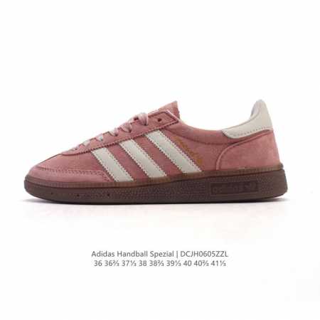 阿迪达斯 Adidas Handball Spezial 低帮三叶草学院风复古休闲板鞋 德训鞋 橡胶底柔软皮革经典运动鞋板鞋。圆头、缝合拼接设计、正面绑带、鞋舌 - 点击图像关闭