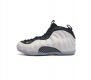 公司级 耐克nike Air Foamposite Pro 男士实战篮球鞋 喷泡是一双内场的后卫战靴 97年1月份首期发行 使用foamposite一次成型的喷