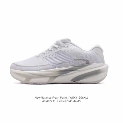 公司级 新百伦 [New Balance] Fresh Form 男士运动鞋 厚底增高跑鞋。这款跑鞋不仅有着以大数据为基础的fresh Foam虎蜂大底，还有着