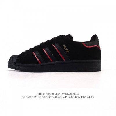 阿迪达斯 Adidas Superstar 2025年新款鞋子 蛇年新款经典贝壳头系列 新款休闲板鞋潮流男女士运动鞋 。鞋面柔软皮革拼接材质 标志性的贝壳鞋头，