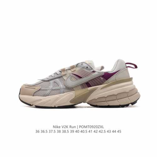 Nike 耐克 V2K Run 减震防滑 复古低帮运动跑步鞋 超火复古跑鞋，采用太空革组合呼吸网眼布鞋面材质，搭载正确4层组合底模，嵌入tpu加固稳定模块,双层