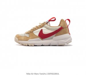 爆炸系列 Nike Mars Yard Ts Nasa 宇航员 潮帅气男女运动鞋休闲鞋 权志龙上脚款 一直在各大鞋报门户曝光出来的鞋款 真是一鞋难求 尤其是在g