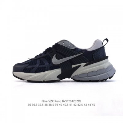 Nike 耐克 V2K Run 减震防滑 复古低帮运动跑步鞋 超火复古跑鞋，采用太空革组合呼吸网眼布鞋面材质，搭载正确4层组合底模，嵌入Tpu加固稳定模块,双层