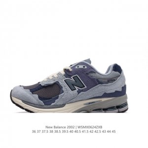 新百伦 New Balance 2002R 跑鞋 男女运动鞋 潮老爹鞋。沿袭了面世之初的经典科技，以 ENCAP 中底配以升级版 N-ERGY 缓震物料。鞋面则