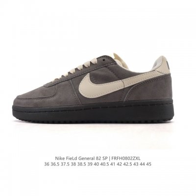 耐克烽火Nike Field General 82 Sp 低帮复古篮球鞋 这款专为烤架战士设计的运动鞋采用 1982 年经典的配色，采用皮革和弹道尼龙鞋面结构，