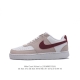 耐克nike Court Vision Low 校园风低帮复古篮球板鞋男女运动鞋。延续80年代复古篮球鞋，添加学院风细节。皮革组合鞋面，利落风格，重现复古篮球风