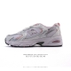 真标 新百伦 Nb530 New Balance 530 复跑古鞋 厚底增高老爹鞋 缓震运动慢跑鞋。Nb530这鞋双确实是Nb家经复典古款式之一，以全科新技诠释