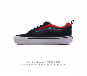 万斯 Vans Knu-Skool Vr3 Lx 面包鞋。坎普尔 茱利安系列低帮复古硫化休闲运动板鞋“肥胖版大logo”要说整个2023年最为热门的鞋型之一，