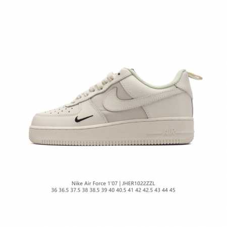 耐克 Nike Air Force 1 '07 Low 空军一号含气垫 低帮百搭厚底增高休闲运动板鞋。柔软、弹性十足的缓震性能和出色的中底设计，横跨复古与现代的 - 点击图像关闭