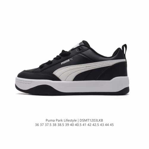 Puma 彪马 男女运动板鞋，原楦原纸版开发版型，采用环保纤维革组合翻毛皮饰片鞋面材质，外置耐磨橡胶大底蕾哈娜同系面包鞋太好看了！彪马puma Park Lif