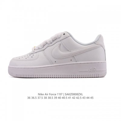 耐克 Nike Air Force 1 '07 Low 空军一号 小白鞋 含气垫 低帮百搭厚底增高休闲运动板鞋。柔软、弹性十足的缓震性能和出色的中底设计，横跨复