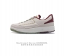 耐克 Nike Air Jordan 2 Retro Sp 乔丹2代aj2代复古篮球鞋舒适运动鞋 醒目配色搭配经典细节 塑就 Aj2 复古造型 设计灵感源自 8