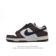耐克 Sb 系列 Nike Dunk Low Sp 运动鞋复古板鞋。作为 80 年代经典篮球鞋款，起初专为硬木球场打造，后来成为席卷街头的时尚标杆，现以经典细节