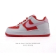 耐克 Nike Air Force 1 '07 Low 空军一号含气垫 低帮百搭厚底增高 小白鞋 休闲运动板鞋。柔软、弹性十足的缓震性能和出色的中底设计，横跨复