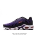 NIKE 耐克 男女子休闲鞋气垫缓震跑步鞋 AIR MAX PLUS 运动鞋 造型超讨喜！鞋面以帆布和织物材质包裹，保证了轻薄透气，更适合夏季穿着。鞋侧 鱼骨