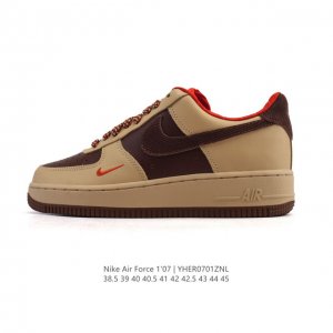公司级 耐克 Nike Air Force 1 '07 Low 空军一号含气垫 小白鞋 低帮百搭厚底增高休闲运动板鞋。柔软、弹性十足的缓震性能和出色的中底设计，