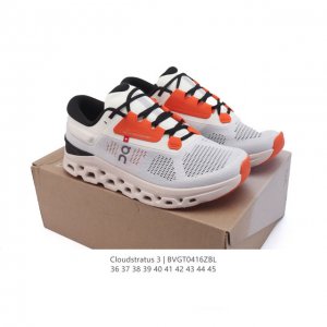 公司级 On 昂跑 运动鞋 Cloudstratus 3代跑鞋 加倍跑厚底增高老爹鞋，才过瘾。为长距离路跑鞋系列带来升级的性能输出，迈上新高度的缓震效果，一路缓