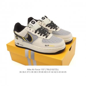 特价 耐克 Nike Air Force 1 '07 Low 空军一号含气垫 低帮 小白鞋 百搭厚底增高休闲运动板鞋。柔软、弹性十足的缓震性能和出色的中底设计，
