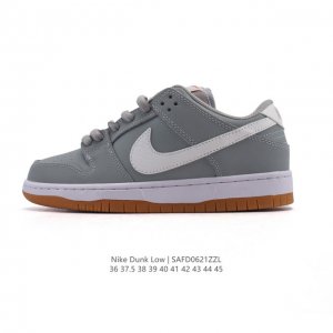 耐克 Nike Sb Dunk Low Pro 男女同款运动鞋复古板鞋。采用柔软皮革鞋面，经久耐穿，塑就如元年款 Dunk 般的复古质感。鞋头透气孔，搭配鞋口和