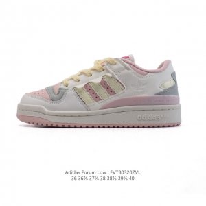 180 adidas/阿迪达斯 三叶草 Forum Low 女运动鞋 摩登演绎篮球风的经典鞋。英文的“Forum”，是进行表达的场所，在这里，可以释放自己的热情