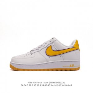 耐克 Nike Air Force 1 '07 Low 空军一号含气垫 低帮百搭厚底增高休闲运动板鞋。柔软、弹性十足的缓震性能和出色的中底设计，横跨复古与现代的
