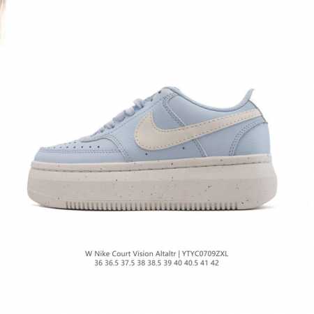 Nike耐克新款Nike Court Vision Alta Ltr 厚底增高运动休闲板鞋。时尚设计，巧妙融合皮革材质搭配加高鞋底。出众篮球鞋外观搭配柔软鞋舌， - 点击图像关闭