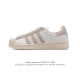 公司级 阿迪达斯 ADIDAS SUPERSTAR 三叶草经典贝壳头系列 新款休闲板鞋潮流男女士运动鞋 。鞋面柔软皮革材质 标志性的贝壳鞋头，锯齿三条纹，简约的