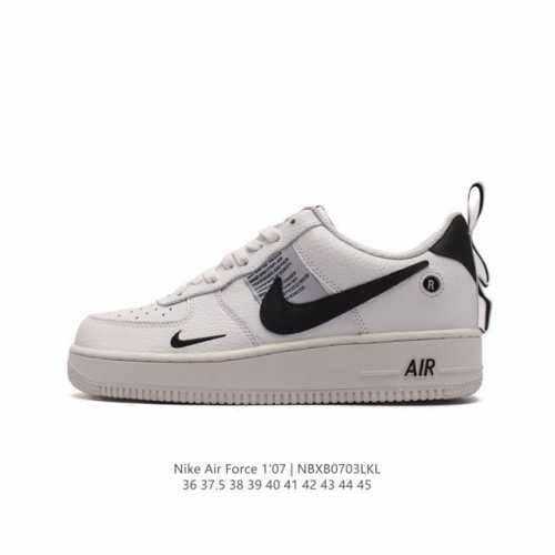二层皮 耐克 Nike Air Force 1 '07 Low 空军一号含气垫 低帮百搭厚底增高休闲运动板鞋。柔软、弹性十足的缓震性能和出色的中底设计，横跨复古
