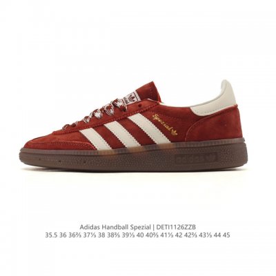 阿迪达斯 Adidas Handball Spezial 低帮三叶草学院风复古休闲板鞋 德训鞋 橡胶底柔软皮革拼接经典运动鞋板鞋。圆头、缝合拼接设计、正面绑带、
