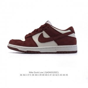 耐克 Nike Dunk Low Retro 运动鞋复古板鞋2025年新款 蛇年限定 新年鞋子。作为 80 年代经典篮球鞋款，起初专为硬木球场打造，后来成为席卷