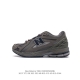 真标 新百伦 New Balance M 6系列 复古运动鞋单品宝藏老爹鞋款。作为nb最经典的档案鞋型之一，与2002一样， 6有着nb最成熟的技术加持和复古款
