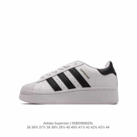 阿迪达斯 Adidas Superstar 三叶草经典贝壳头系列 新款休闲板鞋潮流男女士运动鞋 。鞋面柔软皮革材质 标志性的贝壳鞋头，锯齿三条纹，简约的线条。就 - 点击图像关闭
