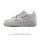 耐克 Nike Air Force 1 '07 Low 空军一号含气垫 小白鞋 低帮百搭厚底增高休闲运动板鞋。柔软、弹性十足的缓震性能和出色的中底设计，横跨复古