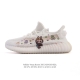 公司级 Adidas 阿迪达斯 Yeezy Boost 350 V2 椰子 巴斯夫 休闲透气缓震舒适 百搭轻便中底慢跑鞋 椰子鞋经典运动鞋中性跑鞋，是Adida