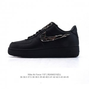 130 耐克 Nike Air Force 1 '07 Low 空军一号含气垫 小白鞋 低帮百搭厚底增高休闲运动板鞋。柔软、弹性十足的缓震性能和出色的中底设计，