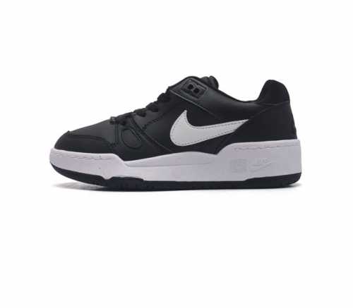 耐克 Nike 全新鞋型 来了 Nike Full Force Low 时尚复古运动板鞋 复古气质爆棚 近年来复古风的兴起 众多品牌纷纷推出自己的全新鞋款 势必