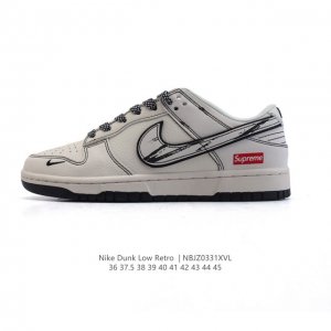公司级 耐克 Nike Dunk Low Retro 运动鞋复古板鞋 2025年新款 新年鞋子 蛇年限定。 作为 80 年代经典篮球鞋款，起初专为硬木球场打造，