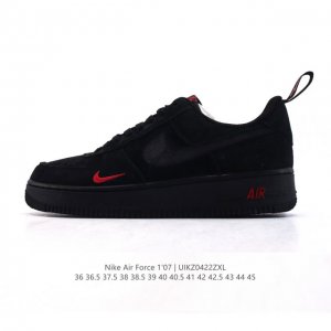 耐克 Nike Air Force 7 Low 空军一号含气垫 小白鞋 低帮百搭厚底增高休闲运动板鞋。柔软、弹性十足的缓震性能和出色的中底设计，横跨复古与现代的
