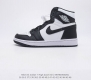 耐克 Nike Air Jordan 1 High zoom air 乔丹一代篮球鞋复刻运动鞋 皮面高帮板鞋的设计灵感源自运动夹克 带你重温入选球队时刻 采用