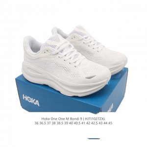 Hoka畅行无阻 Hoka One One Bondi 9 舒适百搭耐磨轻便 低帮跑步鞋 男女款。Bondi 9 最显著的变化在于其鞋底单元，原本扎实可靠的鞋底