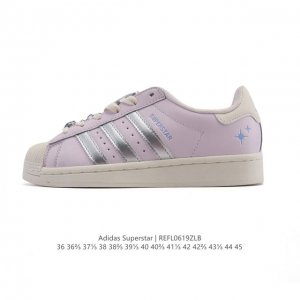阿迪达斯 Adidas Superstar 2025年新款鞋子 蛇年新款经典贝壳头系列 新款休闲板鞋潮流男女士运动鞋 。鞋面柔软皮革拼接材质 标志性的贝壳鞋头，